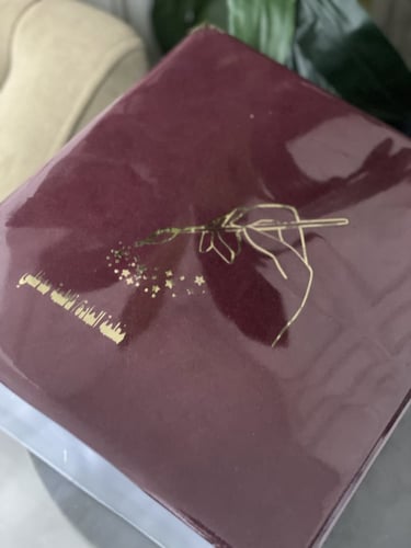 تغليف ملف مخمل مع كتابه االمسمى ااختيار اللون حسب...