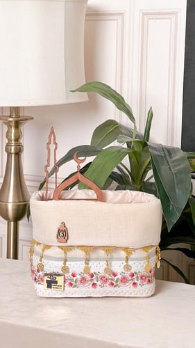 باقه باقه إكرام ٦قطع(مبخرة /بوكس بخور/ سجاده /غلاف...