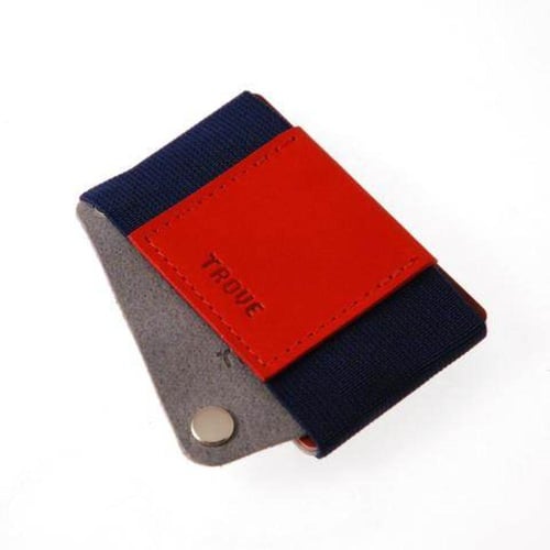 منظم للكيابل والسماعات باللون الرصاصي من تروف