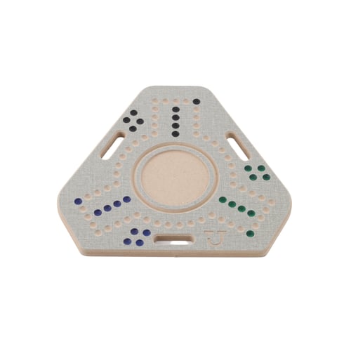 لعبة جاكارو فاخرة لثلاث أشخاص بكامل ملحقاتها