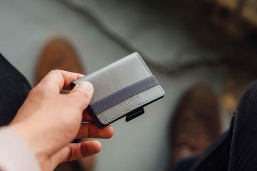 محفظة كاش راب بطاقات باللون البنفسجي من تروف