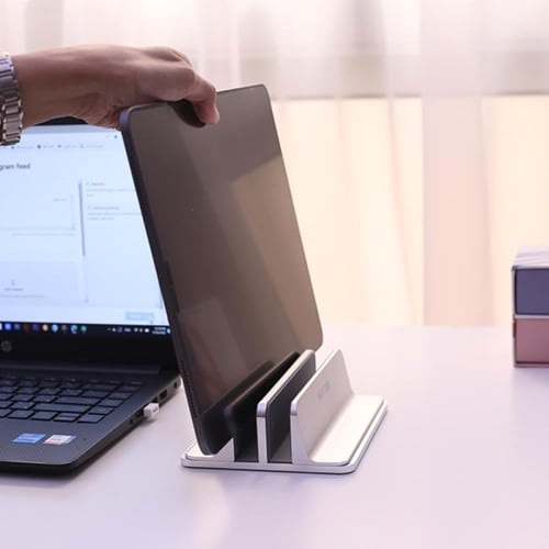 ستاند عامودي للابتوب باللون الفضي من نيتزي