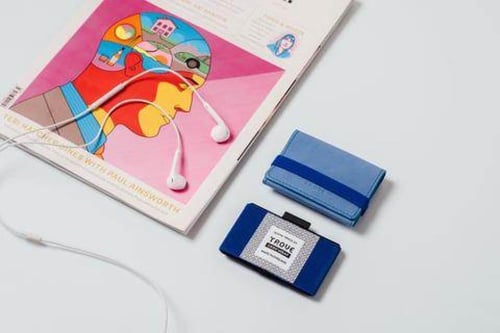 محفظة كاش راب بطاقات باللون الأزرق من تروف