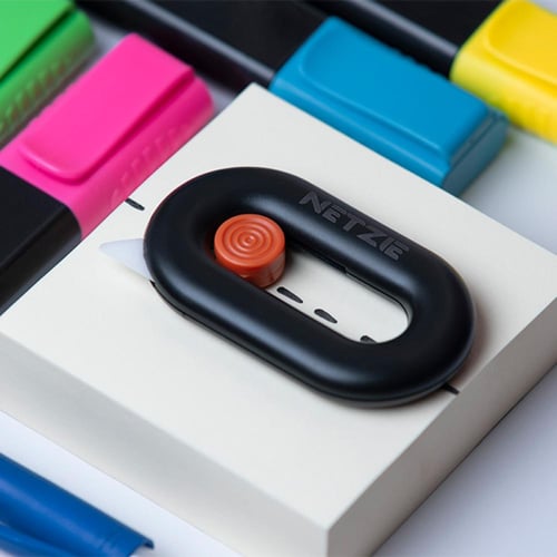 مشرط آمن باللون الأسود من نيتزي