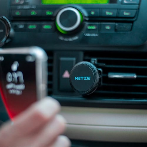 قاعدة للجوال على المكيف من نيتزي