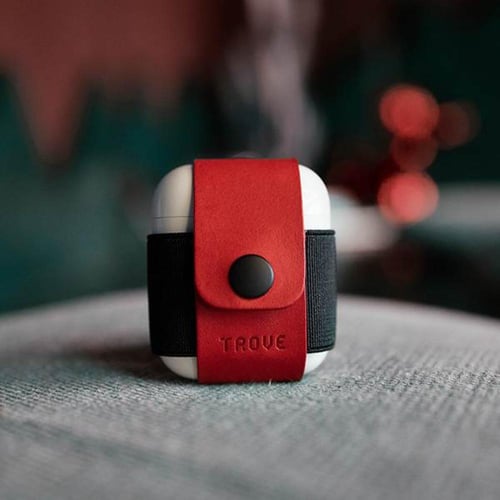 كفر اير بودز باللون الأسود و الاحمر من تروف