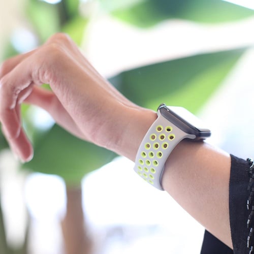 سوار ساعة ابل سيلكون رصاصي و فسفوري مقاس 38/40 من...