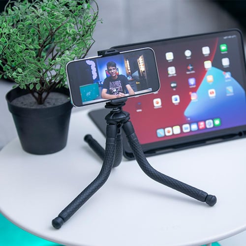 ستاند ثلاثي للجوال والكاميرا باللون الأسود من نيتز...