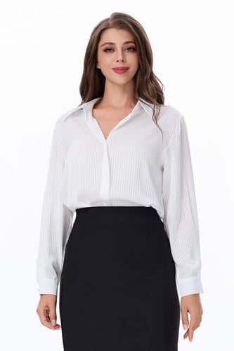 بلوزة بتصميم عصري