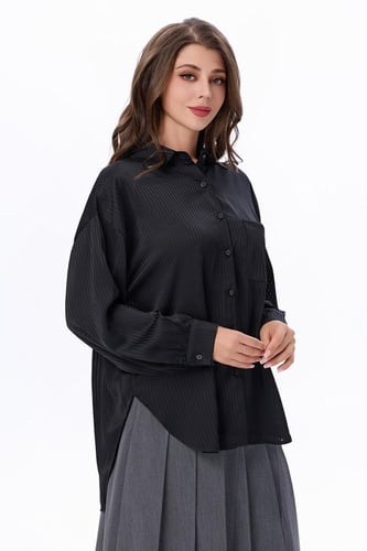 بلوزة اسود بتصميم كلاسيكي