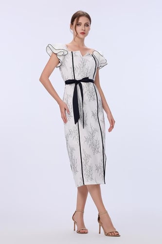 فستان دانتيل اوف وايت