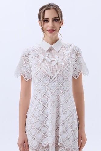 فستان دانتيل مع ورد