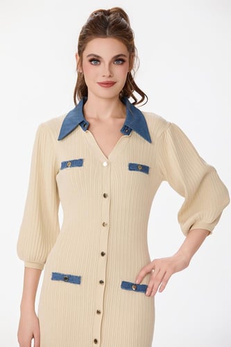 فستان صوف بيج بياقة جينز