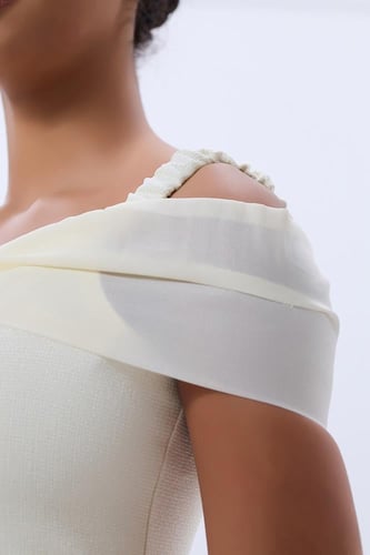 فستان كتان ناعم مع اورغنزا