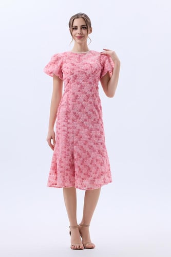 فستان تول بشكل الورد