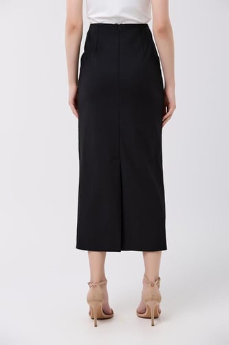 تنورة كريب أسود ستريت