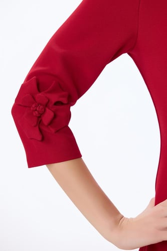 فستان كريب احمر بالورود