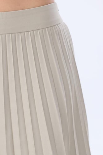 تنورة بيج ميدي