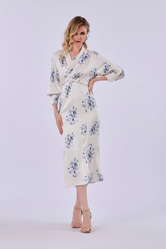 فستان ساتين بنقشة الورود الزرقاء