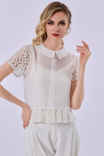 بلوزة اورغنزا مع تول مطرّز كم قصير