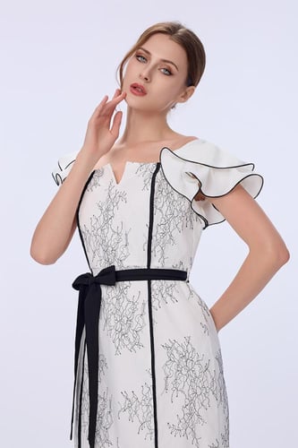 فستان دانتيل اوف وايت