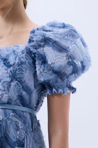 فستان تول مموّج