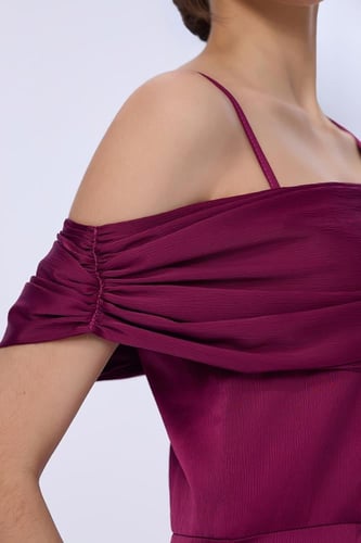 فستان ستان مع فيونكا