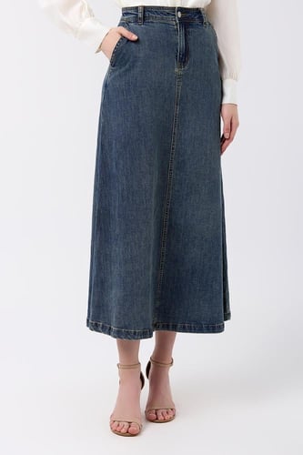 تنورة جينز كلاسيكية