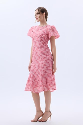 فستان تول بشكل الورد