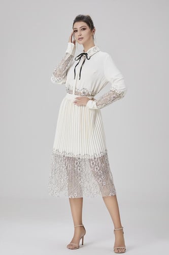 بلوزة شيفون مع دانتيل