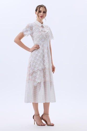 فستان دانتيل مع ورد