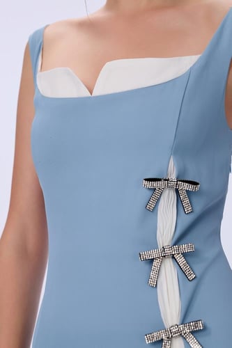 فستان كريب ازرق مع بليسيه
