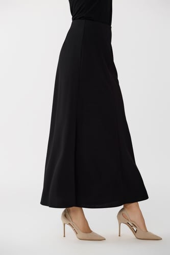 تنورة كريب استرتش اسود