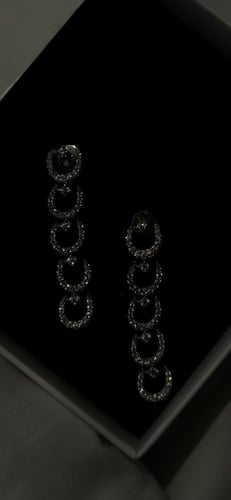 حلق طويل بحرف عربي