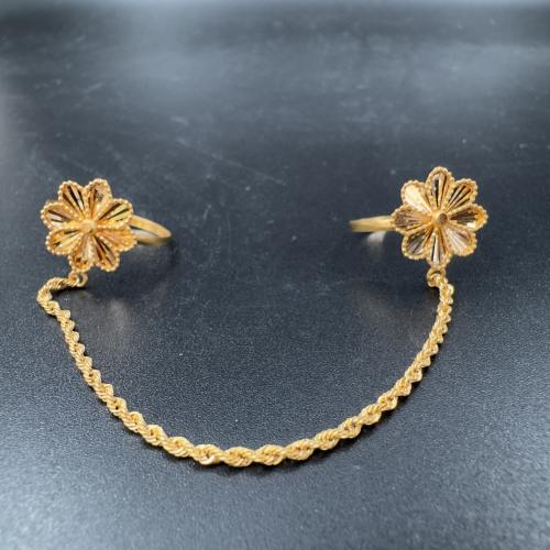 The Witter ring with flower design
