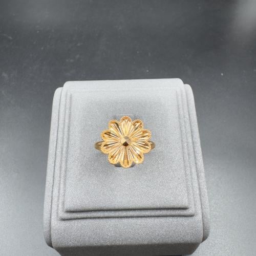 Gold flower ring