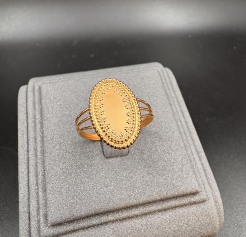 Gold ring with traditional design