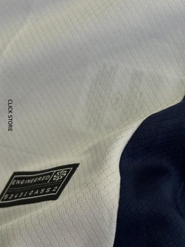 طقم منتخب انجلترا الاساسي 2024-2025