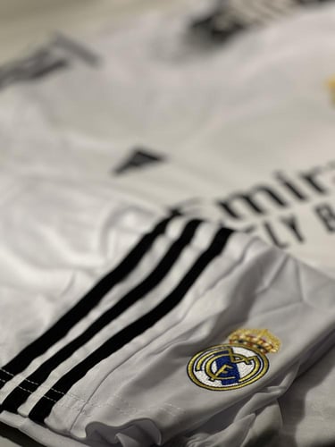 طقم ريال مدريد الاساسي 2024-2025