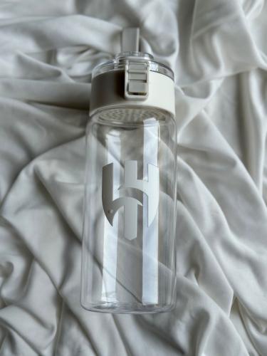 مطارة الهلال ابيض