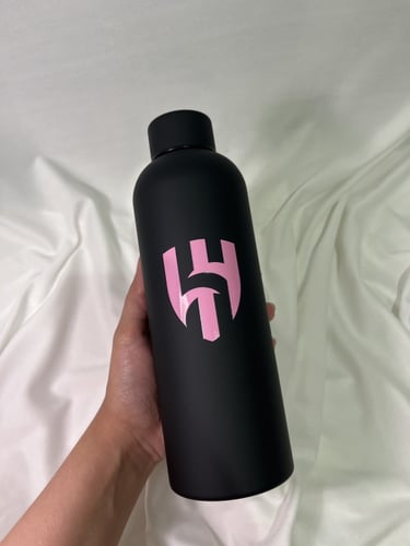 مق بشعار الهلال بينك