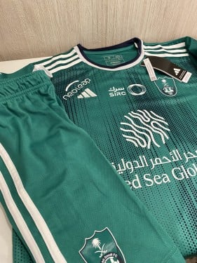 طقم الاهلي فئة اللاعبين اخضر