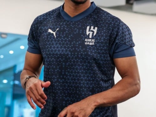 طقم الهلال تدريب