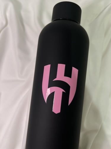 مق بشعار الهلال بينك