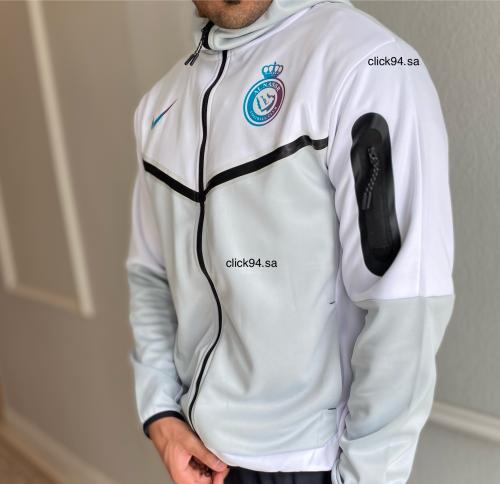 جاكيت النصر الابيض