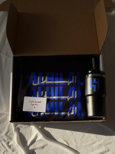 بوكس الشتاء هودي الهلال المضيء