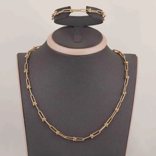 عقد واسوارة ذهب جنزير ( عيار 18 )