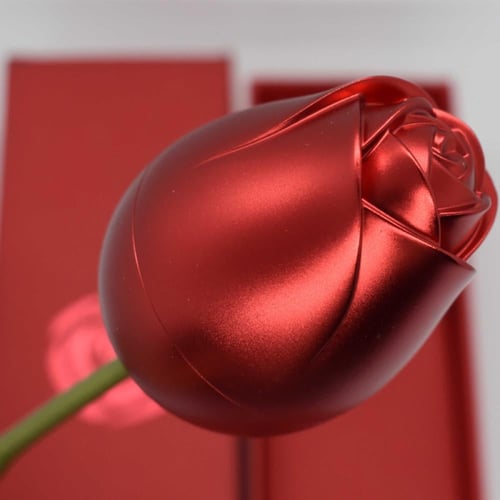 تغليف هدايا وردة الحب الفاخرة