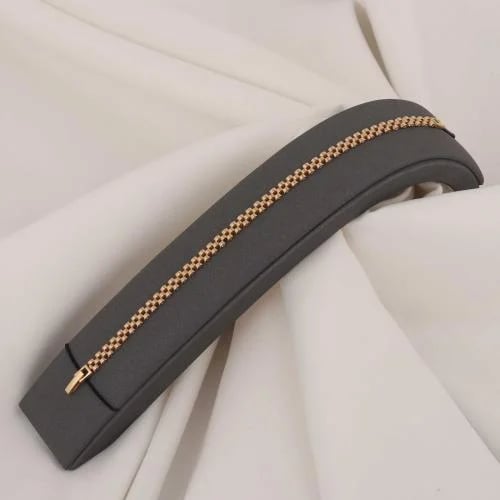 اسوارة ذهب مربعات ( عيار 18 )