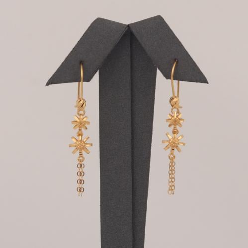 حلق ذهب بشكل ندفة ثلجية ( عيار 21 )